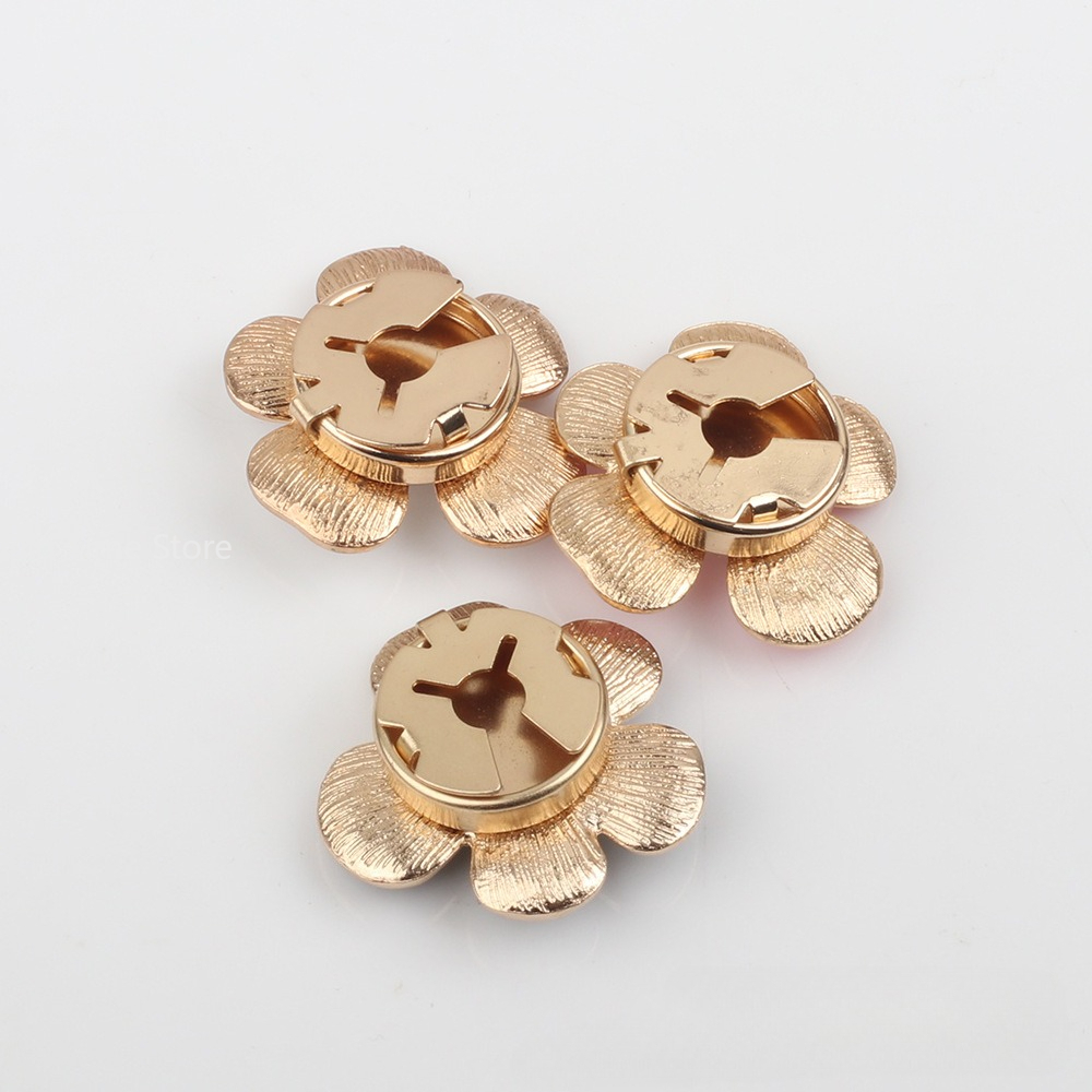 1pc Pearl Camellia Button Cove - Women'S Formal Wear Blouse のレビューと価格