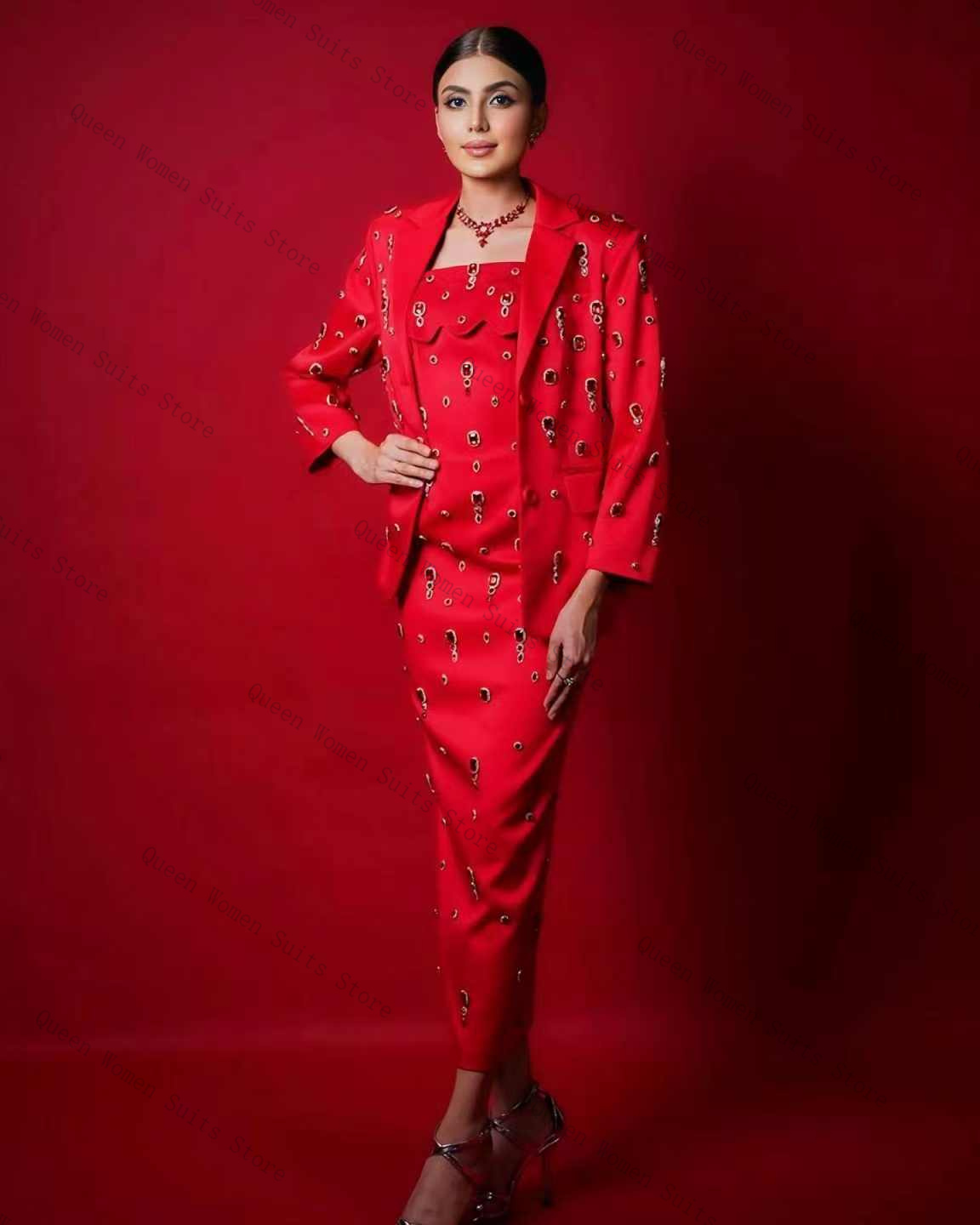 Luxury Red Crystals Women Suit - Women'S Red Formal Wear のレビューと価格