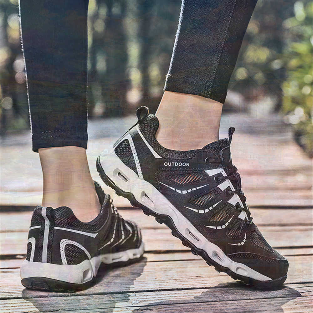 Sumer Round Tip Silver Sneaker - Women'S Red Formal Wear のレビューと価格
