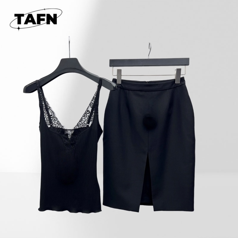 Fashion-Forward Women's Skirt  - Women Formal Event Wear のレビューと価格
