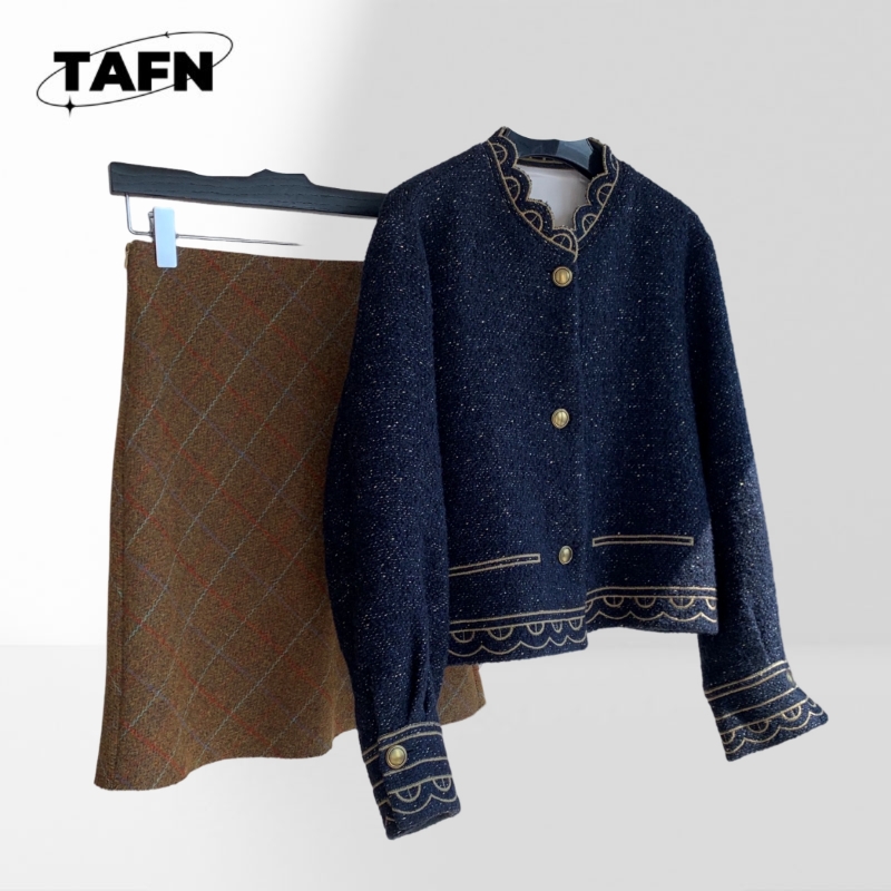 Fashion-Forward Women's Skirt  - Women Formal Event Wear のレビューと価格